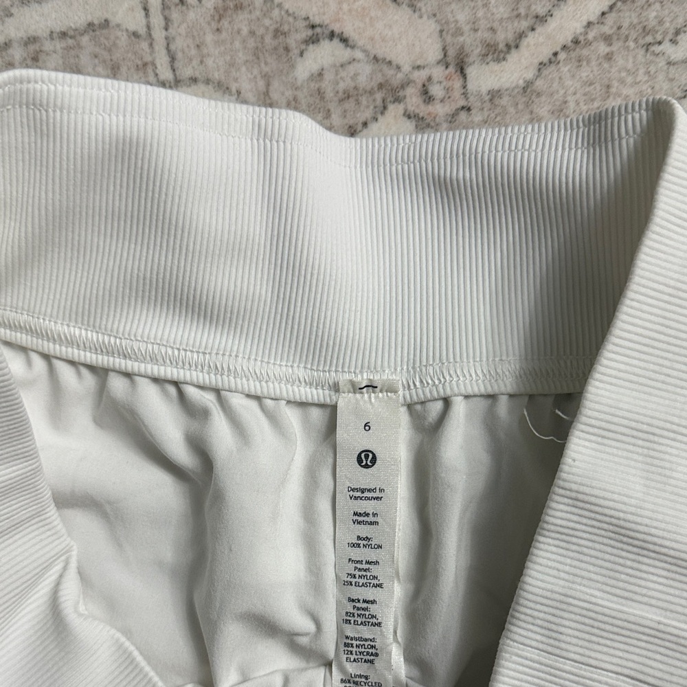 Lululemon Elegant White Wide-Leg Pants Women’s Size 6 - Picture 6 of 6